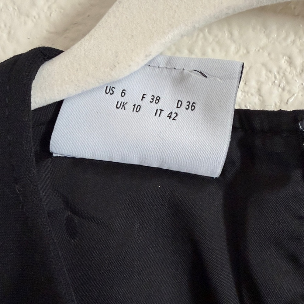 Akris punto Cap-Sleeve Zip-Front Seamed Dress, Black Sz 6 - Picture 10 of 16